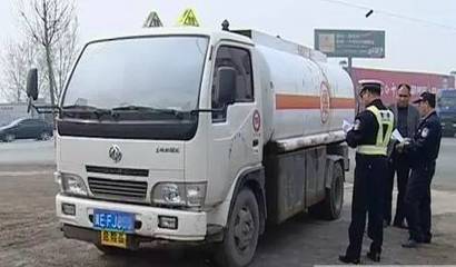 國務(wù)院深化“放管服”改革 普通貨物道路運輸從業(yè)資格證已取消，便利貨運行業(yè)發(fā)展